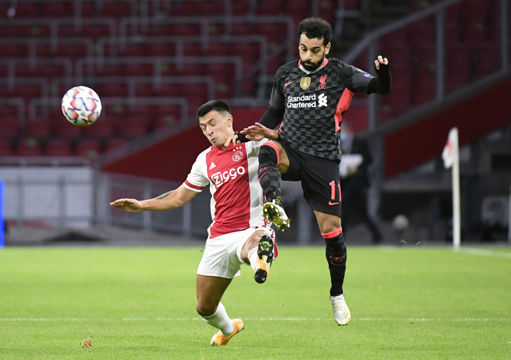 Hậu vệ Ajax phản lưới nhà giúp Liverpool có chiến thắng tối thiểu - Ảnh 3.