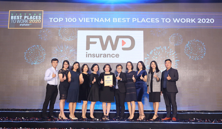 FWD vươn lên top 3 nơi làm việc tốt nhất ngành bảo hiểm Việt Nam - Ảnh 1.