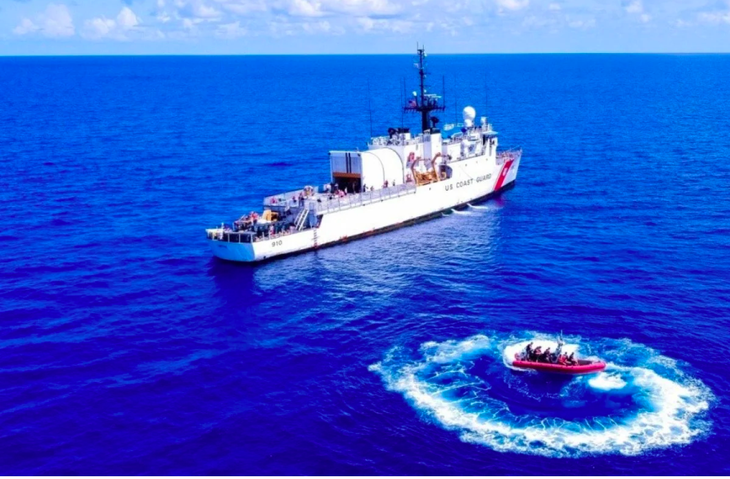Mỹ nói đang bị Trung Quốc đe dọa chủ quyền, sẽ tăng tàu tuần duyên bảo vệ - Ảnh 1.