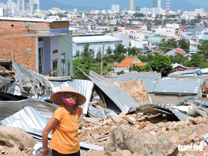 Khánh Hòa còn hơn 23.000 dân đang nằm trong vùng nguy cơ sạt lở - Ảnh 1.