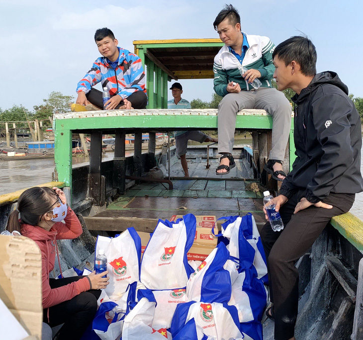 Cùng giúp nông thôn mang màu áo mới - Ảnh 3.