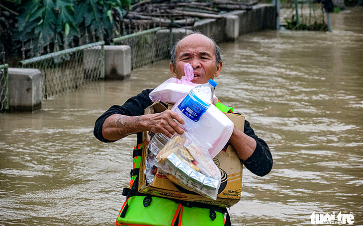 Thiêng liêng hai tiếng đồng bào