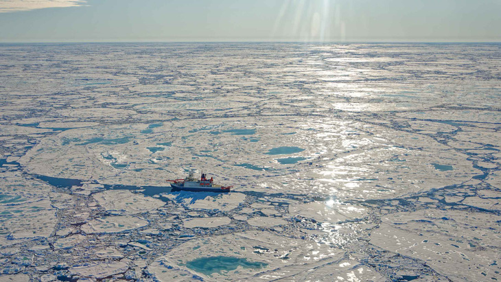 Khối khí methane khổng lồ ngủ say dưới Bắc Cực bắt đầu phát thải - Ảnh 1.