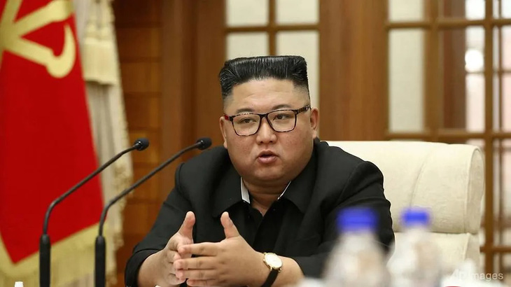 Ông Kim Jong Un gửi lời chúc bình phục tới vợ chồng ông Trump - Ảnh 1.