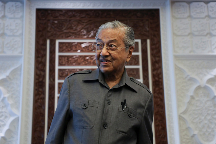 Nói người Hồi giáo có quyền giết người Pháp để trả thù, ông Mahathir bị chỉ trích dữ dội - Ảnh 1.