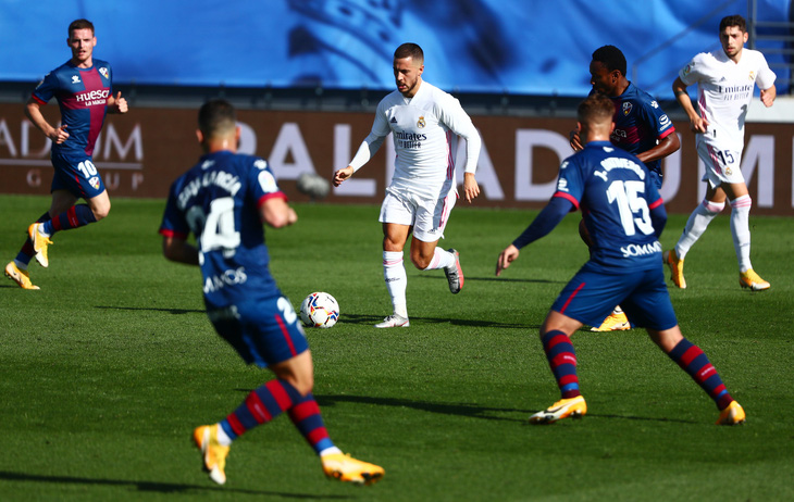 Vừa tái xuất, Hazard đã ghi siêu phẩm đưa Real Madrid trở lại ngôi đầu - Ảnh 3.