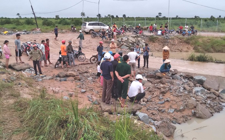 Nam thanh niên bị lũ cuốn mất tích khi qua cống tràn ở Đắk Lắk