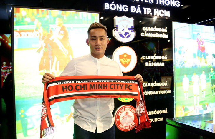 Đồng ý 8 tỉ đồng, cựu tiền đạo U23 Việt Nam Hồ Tuấn Tài gia nhập CLB TP.HCM - Ảnh 1.