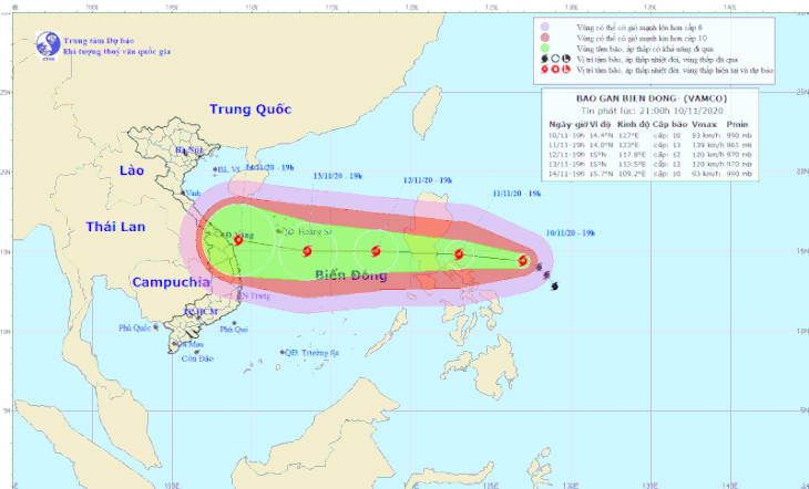 Bão Vamco mạnh lên cấp 13, giật cấp 16 trước khi vào Biển Đông - Ảnh 1.