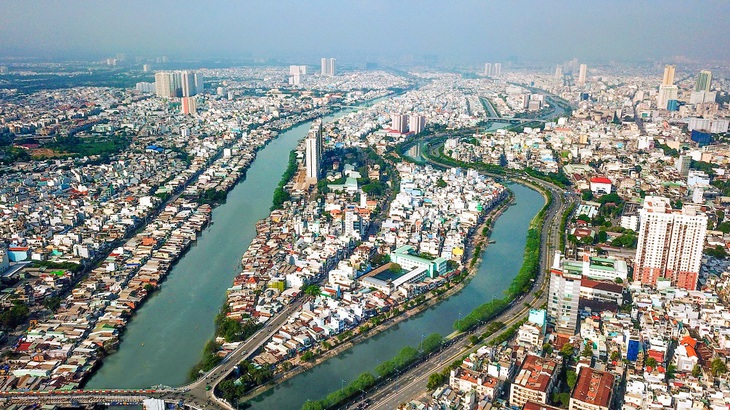 Vì sao nhà đầu tư miệt mài săn bất động sản khu Tây Nam TP.HCM? - Ảnh 1.