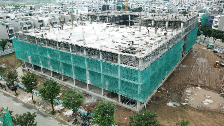 Cất nóc Bệnh viện Vạn Phúc Sài Gòn với tổng vốn đầu tư 864 tỉ đồng - Ảnh 2.