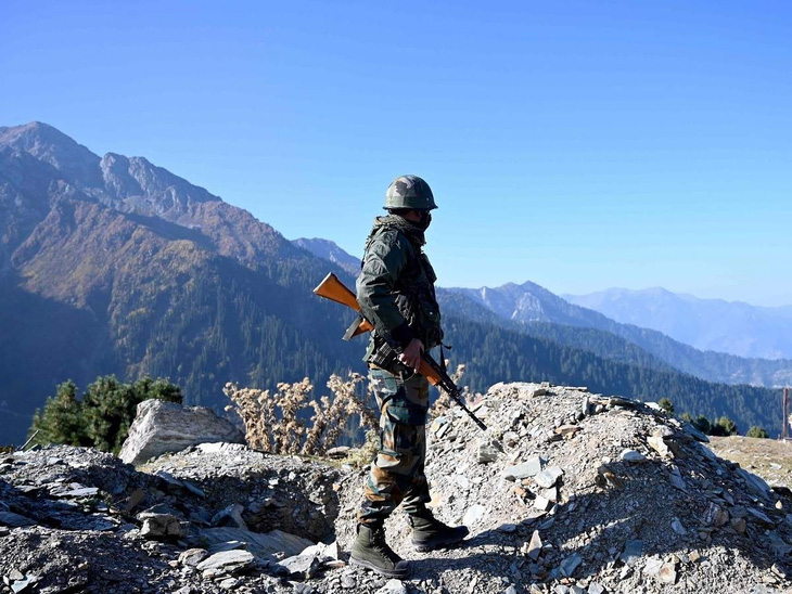 Ấn Độ - Pakistan đấu pháo dữ dội ở Kashmir, hơn 13 người chết - Ảnh 1.