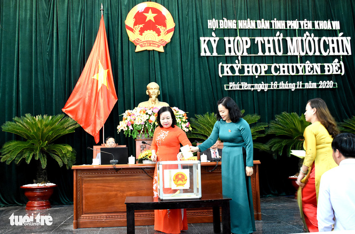 Phú Yên bầu bổ sung chủ tịch HĐND, chủ tịch và 2 phó chủ tịch UBND tỉnh - Ảnh 2.