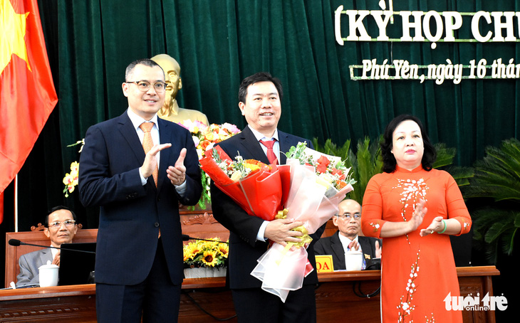 Phú Yên bầu bổ sung chủ tịch HĐND, chủ tịch và 2 phó chủ tịch UBND tỉnh - Ảnh 3.
