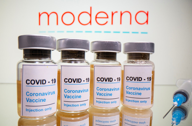 Moderna và Pfizer thử nghiệm vắc xin COVID-19 với biến thể virus mới - Ảnh 1.