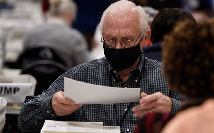 Bang Georgia lại phát hiện hơn 3.000 phiếu bầu không được kiểm