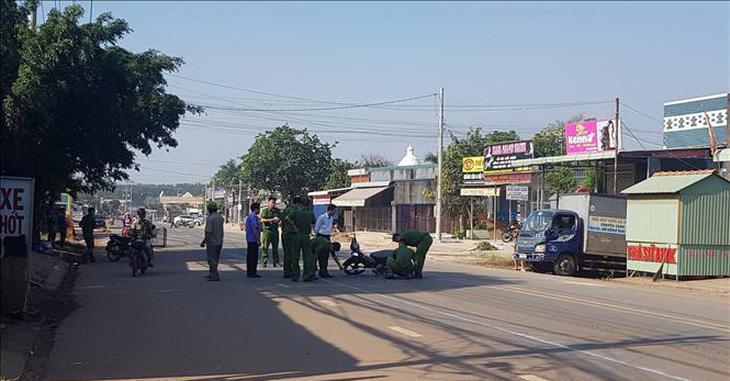 Thực nghiệm điều tra lại vụ án bị cáo uống thuốc trừ sâu, nhảy lầu chết - Ảnh 1.