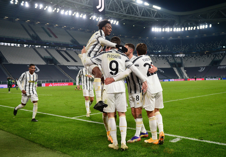 Ronaldo lập công, Juventus thắng ngược Ferencvaros, ghi tên vào vòng knock-out - Ảnh 3.