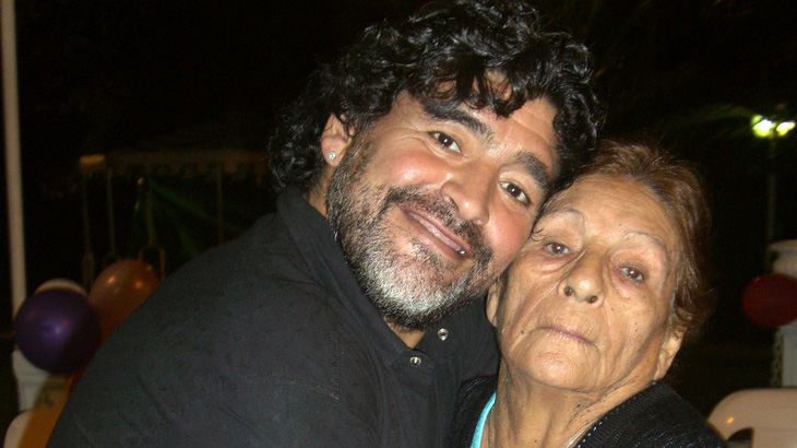 Điều hối tiếc nhất của Maradona: Tôi luôn muốn ở cạnh mẹ thêm một ngày - Ảnh 1.