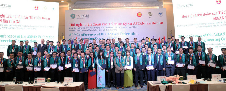 Thêm 44 kỹ sư EVNHCMC nhận Chứng chỉ kỹ sư chuyên nghiệp ASEAN - Ảnh 1.