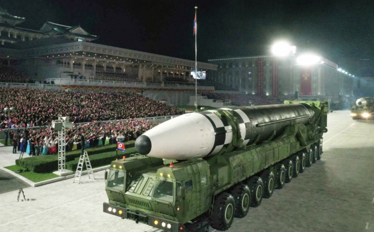 Bloomberg: ông Kim Jong Un sẽ thử nghiệm tên lửa để thăm dò ông Biden? - Ảnh 2.