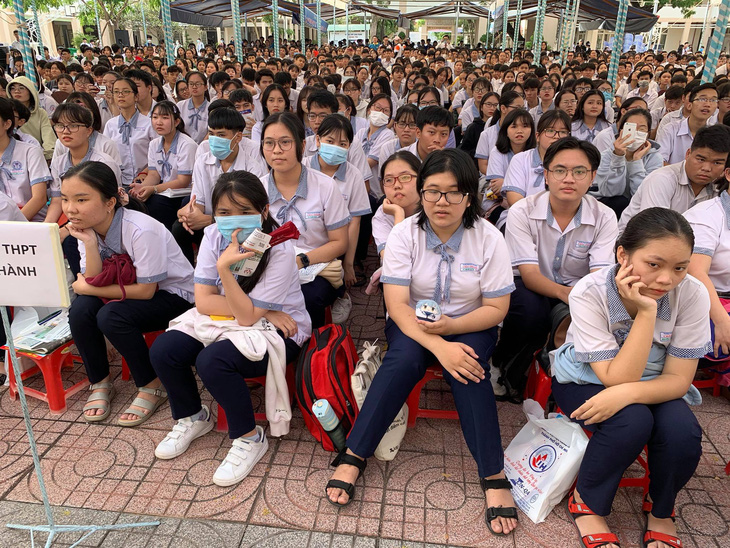 Sáng nay 29-11, tư vấn tuyển sinh, định hướng chọn ngành tại Bình Thuận - Ảnh 1.
