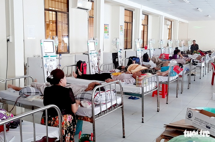 Cà Mau: Bệnh viện và đối tác lời to vì thu theo mức giá tạm thời - Ảnh 2.