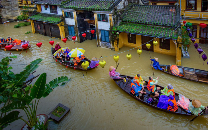 Lũ chạm báo động 3, Hội An bị nhấm chìm lần thứ 3 trong một tháng