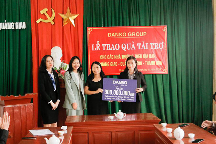 Danko Group trao Quỹ học bổng Danko cho các trường tại xã Quảng Giao, tỉnh Thanh Hóa - Ảnh 9.