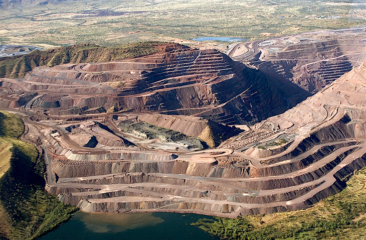 Đóng cửa mỏ kim cương hồng lớn nhất thế giới - Ảnh 1.
