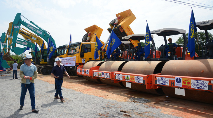 Đồng loạt thi công các gói thầu dự án cao tốc Vĩnh Hảo - Phan Thiết - Ảnh 1.