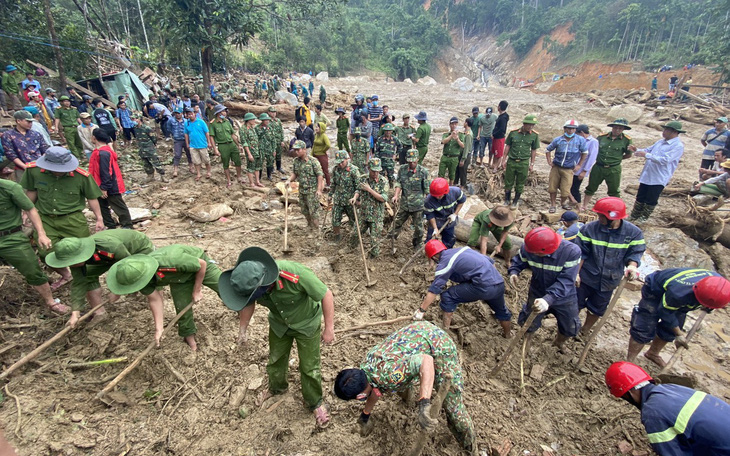 Tiếp tục tìm kiếm 13 nạn nhân mất tích ở Trà Leng