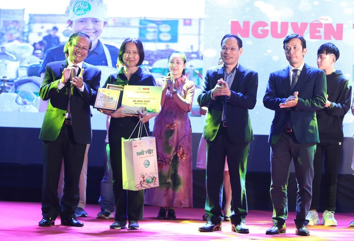 Vinh danh 10 Hoa Hồi Vàng - người nấu phở ngon năm 2020 - Ảnh 2.