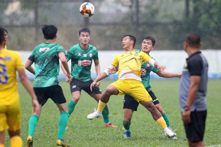 Điểm tin thể thao tối 12-12: CLB TP.HCM suýt thua đội hạng nhì, ông Shin Tae Yong xuất hiện - Ảnh 1.