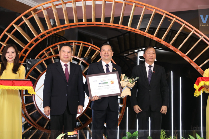 Tập đoàn Hưng Thịnh vào Top 10 doanh nghiệp bền vững tại Việt Nam 2020 - Ảnh 1.