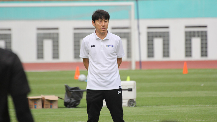 Điểm tin thể thao tối 12-12: CLB TP.HCM suýt thua đội hạng nhì, ông Shin Tae Yong xuất hiện - Ảnh 3.
