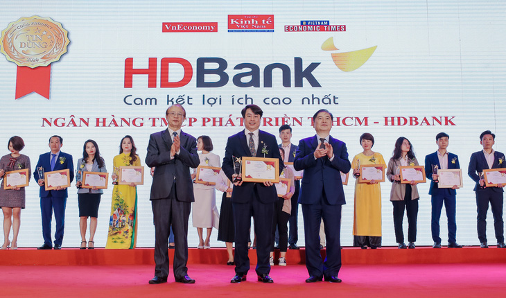 HDBank nhận giải Ngân hàng bán lẻ và SME hàng đầu - Ảnh 1.
