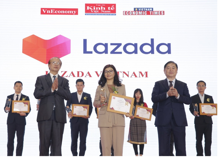 Lazada lọt top 10 sản phẩm - dịch vụ được tin dùng nhất năm 2020 - Ảnh 1.