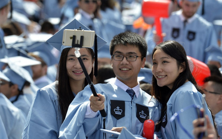 Du học sinh Trung Quốc ở nước ngoài chọn về nước ngày càng đông