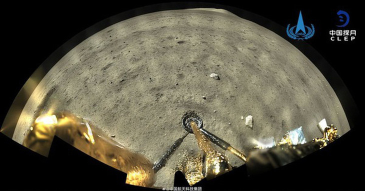 Tàu khám phá Mặt Trăng của Trung Quốc trở về mang theo 2kg đá - Ảnh 2.