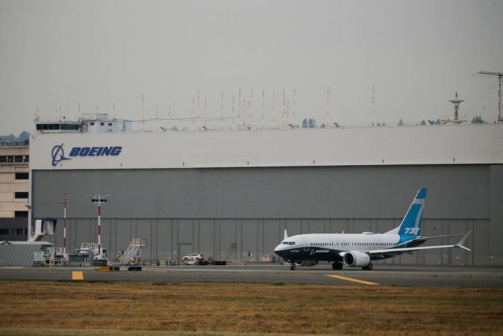 Boeing thuê phi công cho các hãng máy bay để cứu 737 MAX - Ảnh 1.