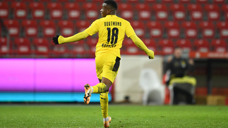 Điểm tin thể thao sáng 19-12: Dortmund bại trận sau khi sa thải HLV - Ảnh 1.