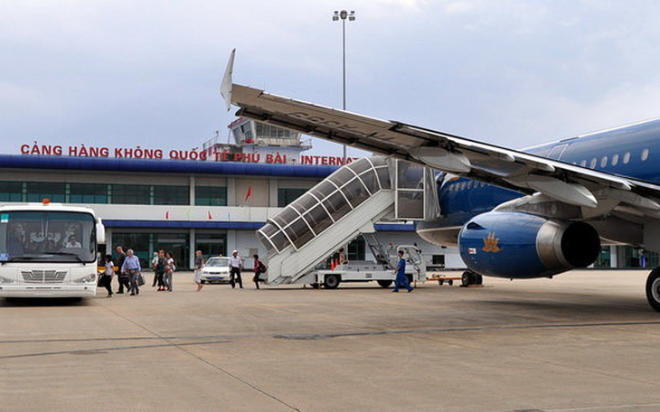 Mở rộng sân đỗ máy bay tại Phú Bài