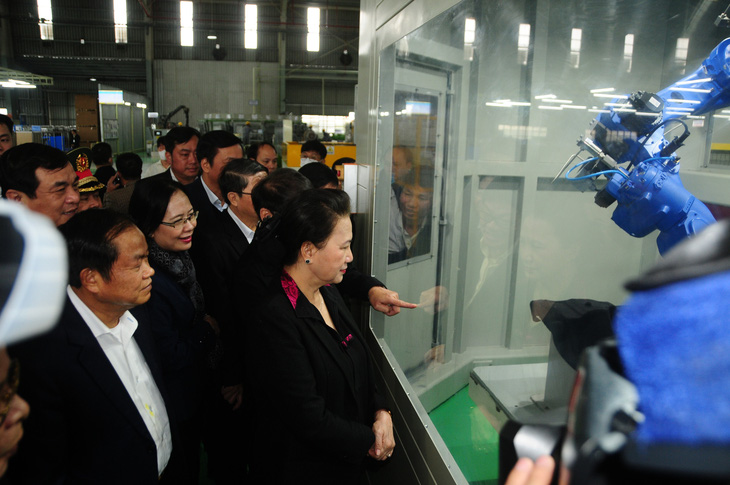 Chủ tịch Quốc hội Nguyễn Thị Kim Ngân thăm Khu công nghiệp Thaco Chu Lai - Ảnh 1.