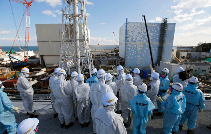 Nhật Bản sẽ cấp tiền cho dân đến sống gần nhà máy hạt nhân Fukushima - Ảnh 1.