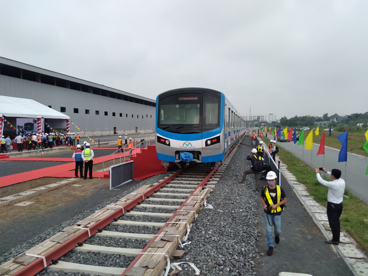 58 học viên lái tàu metro số 1 bị ngưng học vì chưa đóng phí đào tạo - Ảnh 1.