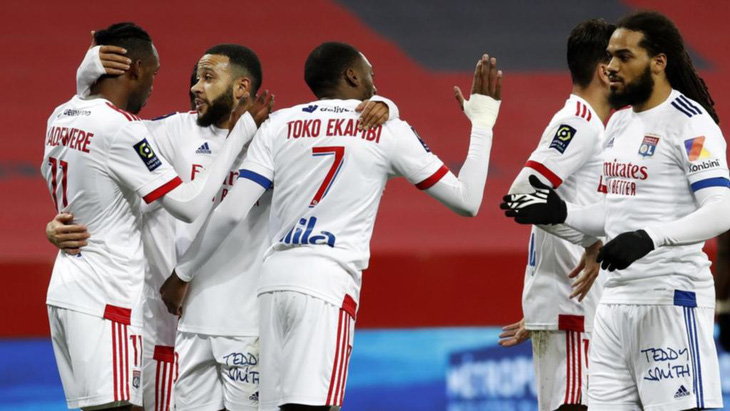 Điểm tin sáng 24-12: Lyon kết thúc năm với ngôi đầu Ligue 1, Trippier bị cấm 10 tuần - Ảnh 3.