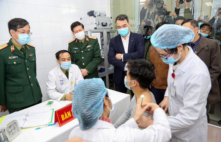 Hơn 50.000 liều vắc xin ngừa COVID-19 đầu tiên đến Việt Nam đầu tháng 2 - Ảnh 1.