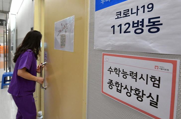 Hàn Quốc chạy đua cho kỳ thi Đại học khốc liệt nhất từ trước đến nay do COVID-19 - Ảnh 1.