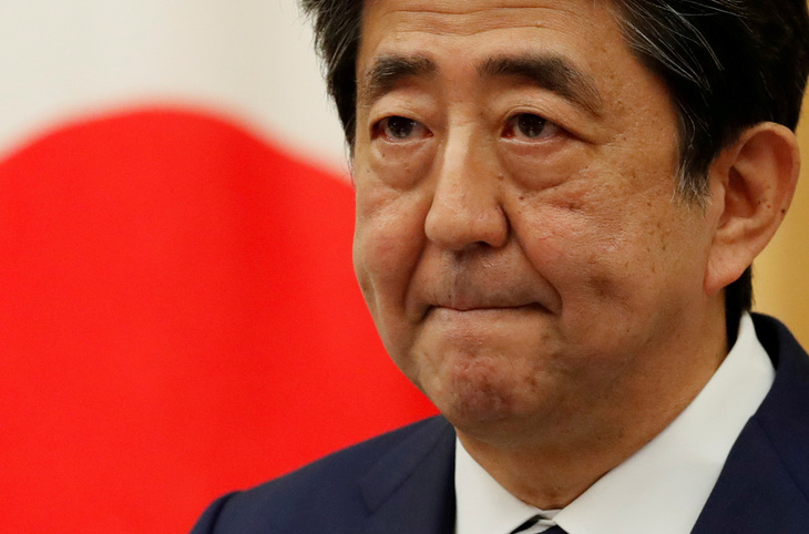 Cựu thủ tướng Nhật Abe Shinzo bị điều tra vì vi phạm quỹ chính trị - Ảnh 1.
